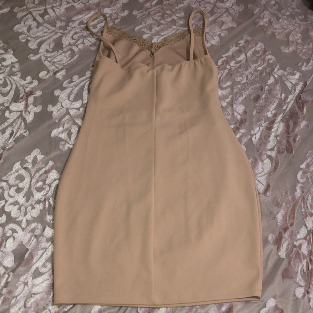 Dress - Picture 3 of 3